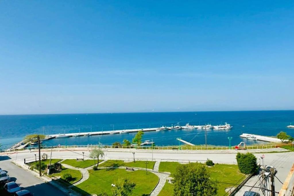 Ferienwohnung Panorama Penthouse Nea Kallikrateia Exterior foto
